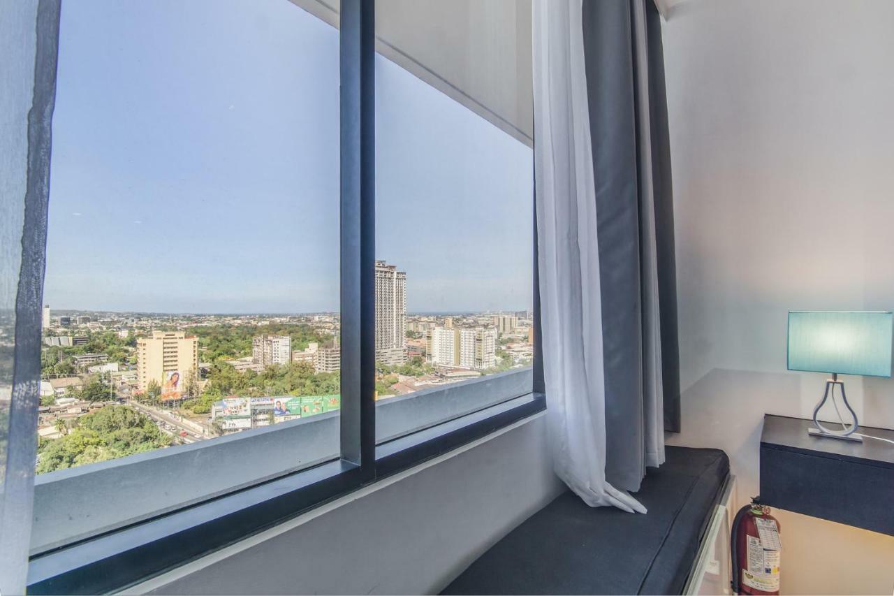 Free Netflix Condo Near It Park With 32-Inch Samsung Hdtv Cebu Екстериор снимка